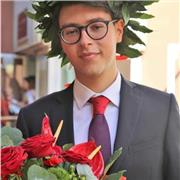 Laureato magistrale in Scienze Storiche propone lezioni private di Italiano, Geografia, Storia e Filosofia